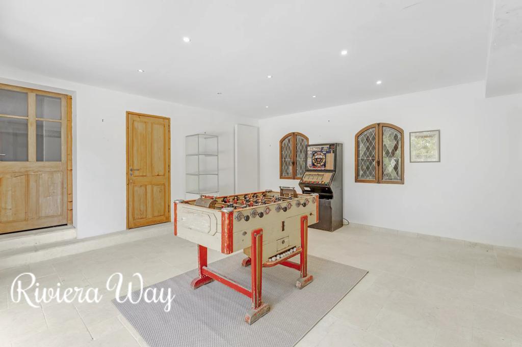 10 room villa in Bormes-les-Mimosas, photo #1, listing #90498156