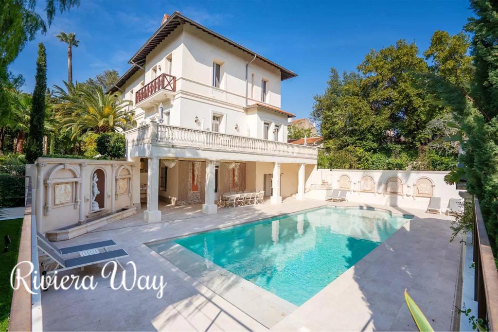12 room villa in Cannes, photo #3, listing #102860058