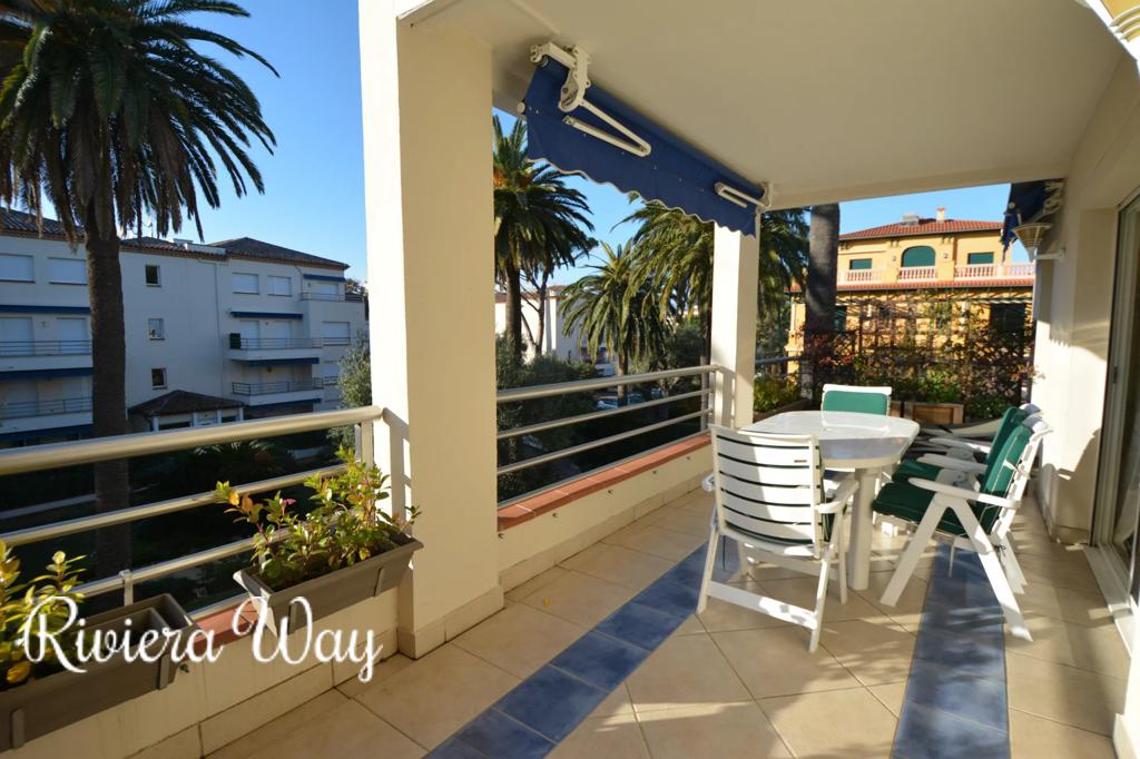 4 room apartment in Juan-les-Pins, photo #3, listing #92248884