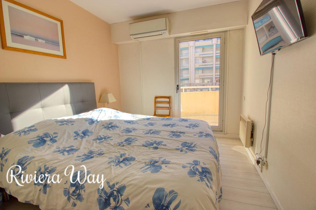 3 room apartment in Juan-les-Pins, photo #6, listing #83425524