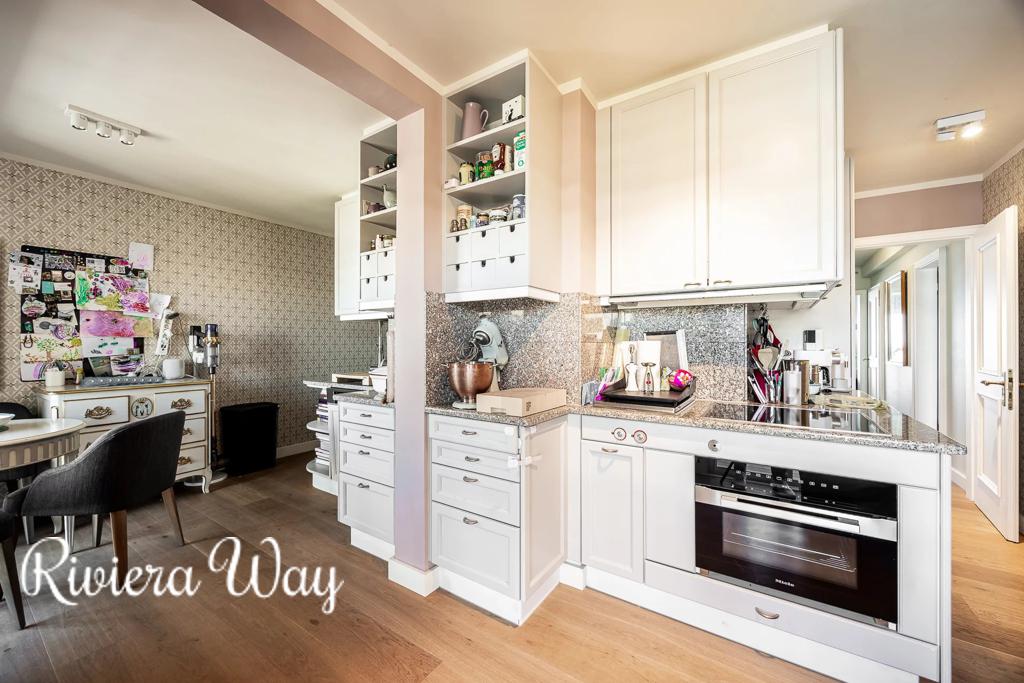 5 room apartment in Boulevard de la Croisette, photo #5, listing #104334510