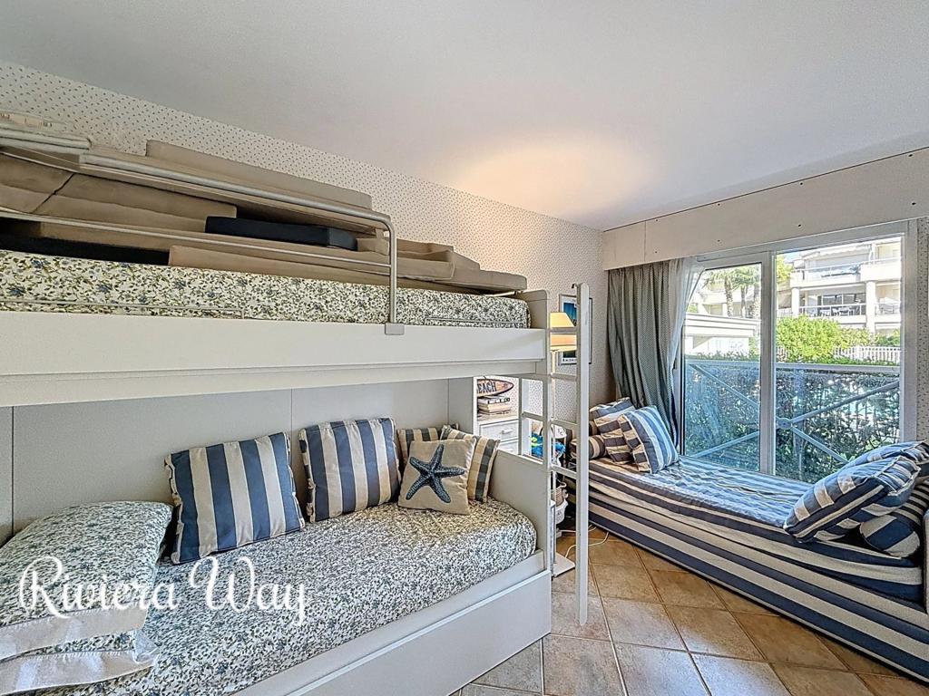 3 room apartment in Antibes, photo #4, listing #104291712