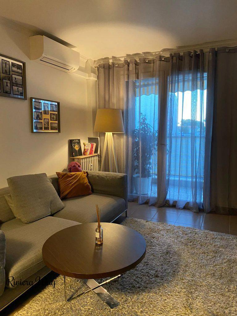 Apartment in Nice, 38 m², photo #1, listing #106822212