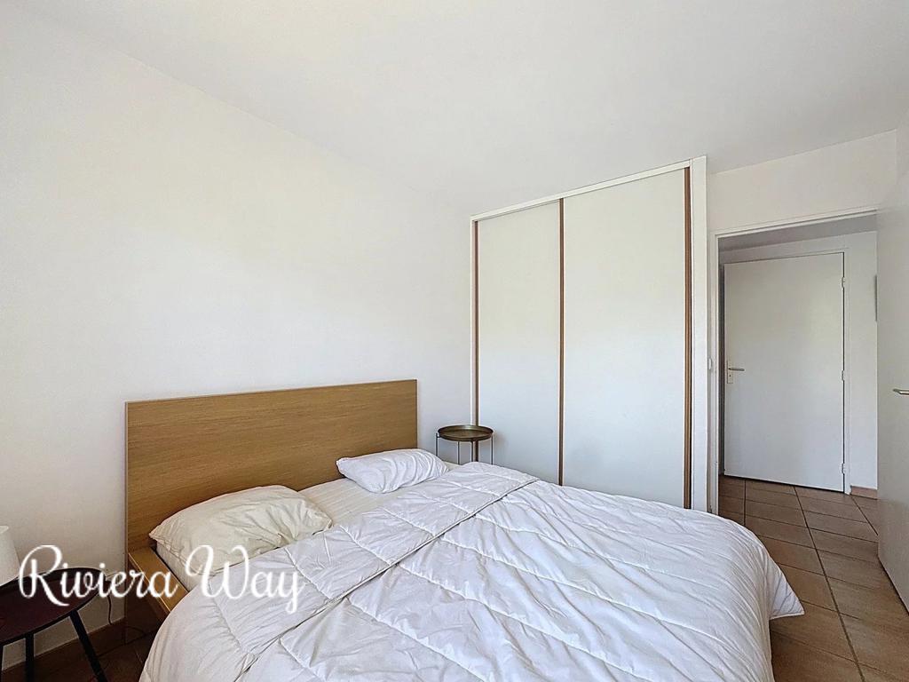 3 room apartment in Cannes, photo #1, listing #103640964