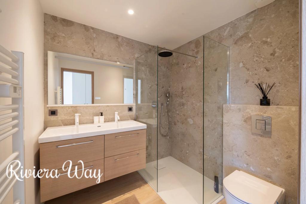 3 room apartment in Cannes, photo #7, listing #107133348