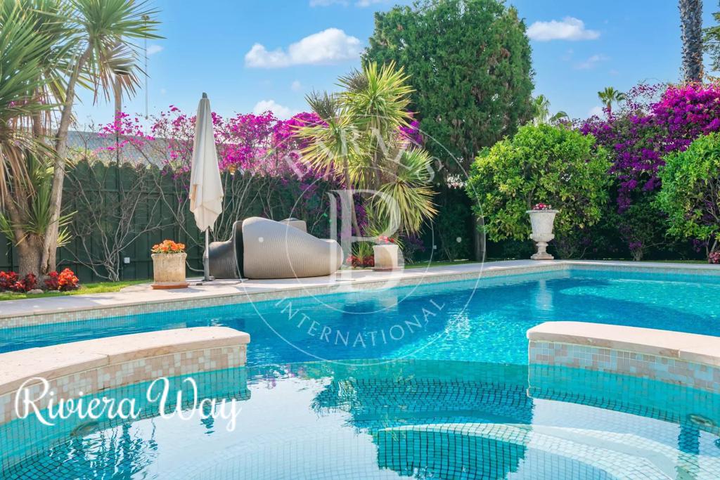 7 room villa in Cap d'Antibes, photo #2, listing #95214000