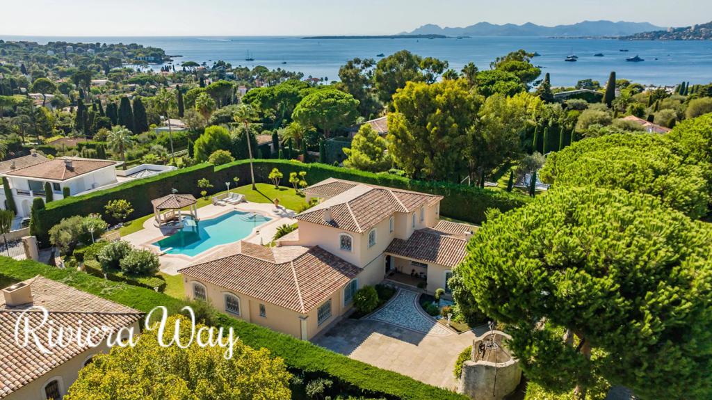 8 room villa in Cap d'Antibes, photo #1, listing #98139930