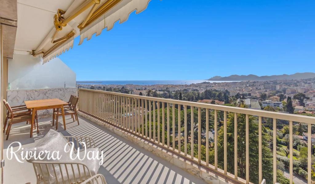 3 room apartment in Cannes, photo #1, listing #106063734