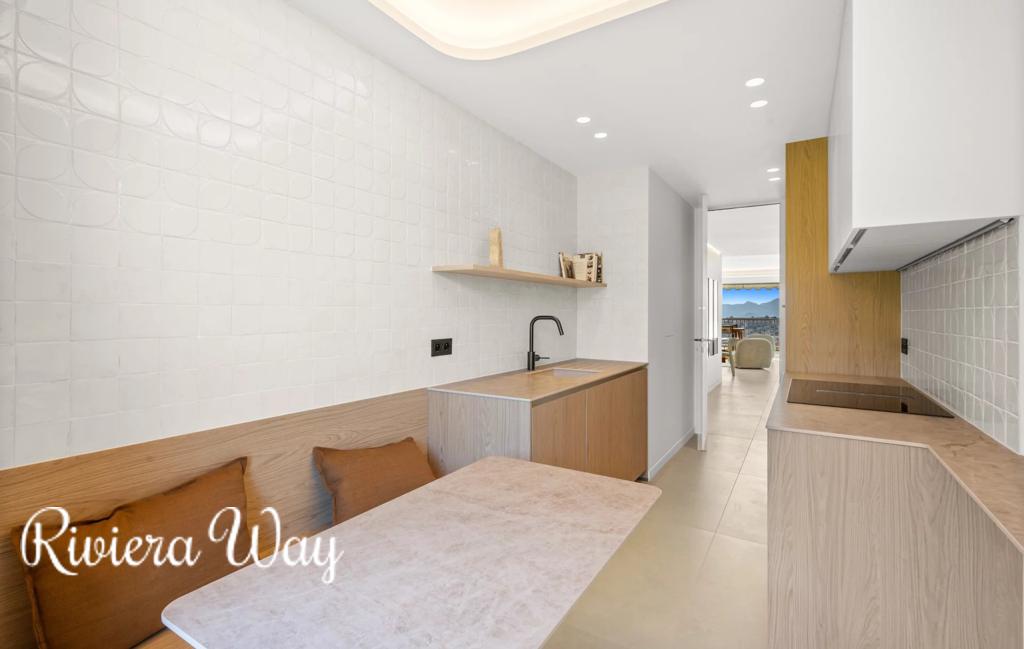 3 room apartment in Cannes, photo #5, listing #106063734