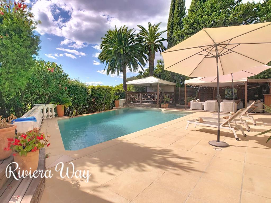 5 room villa in Le Cannet, photo #2, listing #104440098