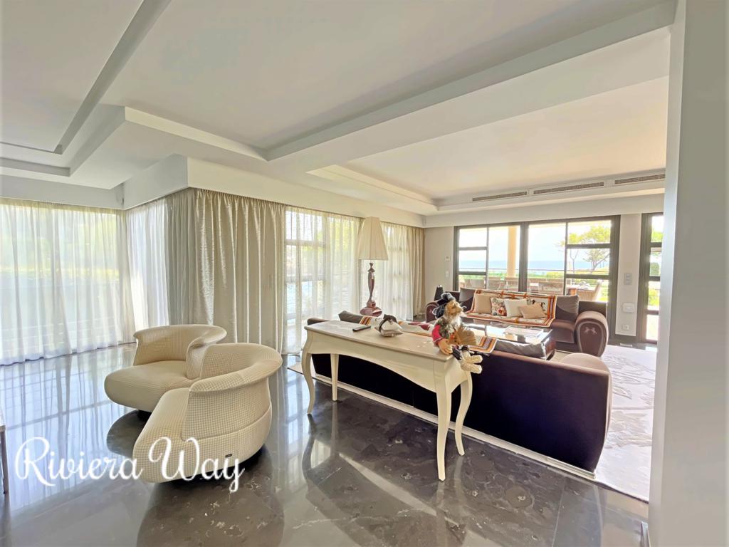 7 room villa in Agay, photo #1, listing #79156686