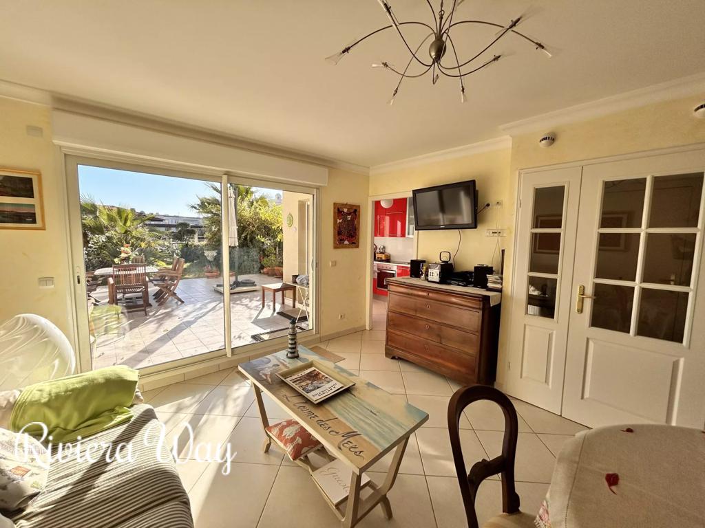 2 room apartment in Juan-les-Pins, photo #3, listing #101630886