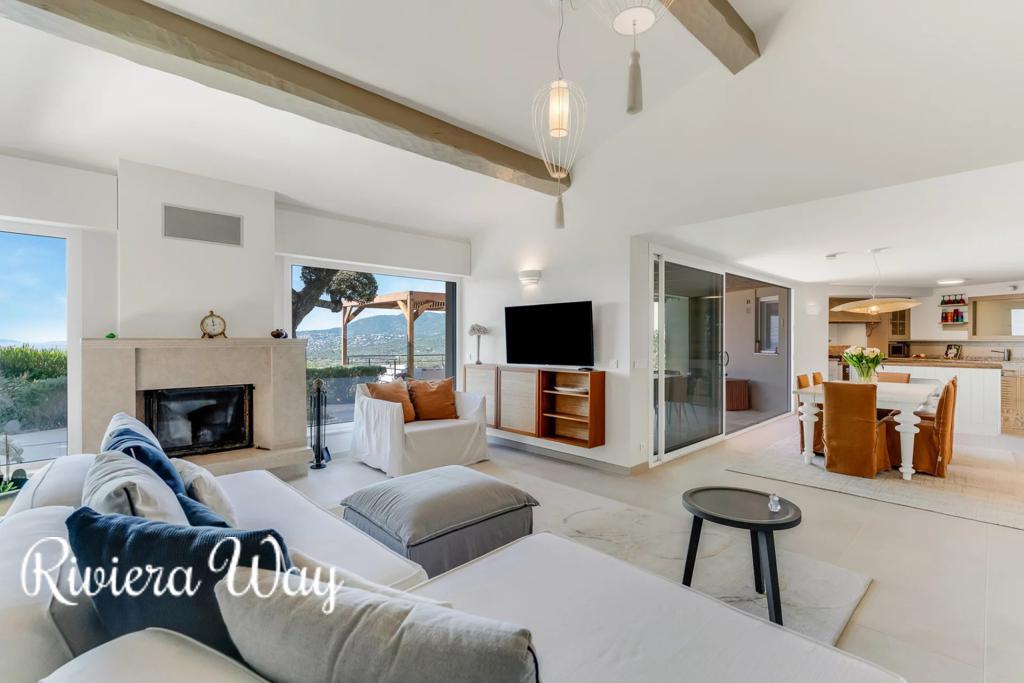 6 room villa in La Croix-Valmer, photo #5, listing #104236314