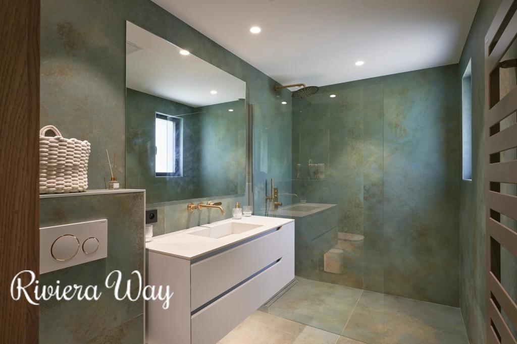 7 room villa in La Croix-Valmer, photo #8, listing #105001974