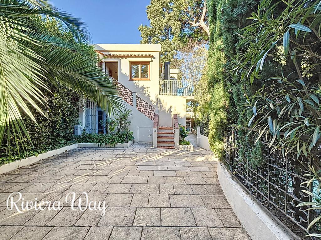 4 room villa in Cap d'Antibes, photo #2, listing #106390410
