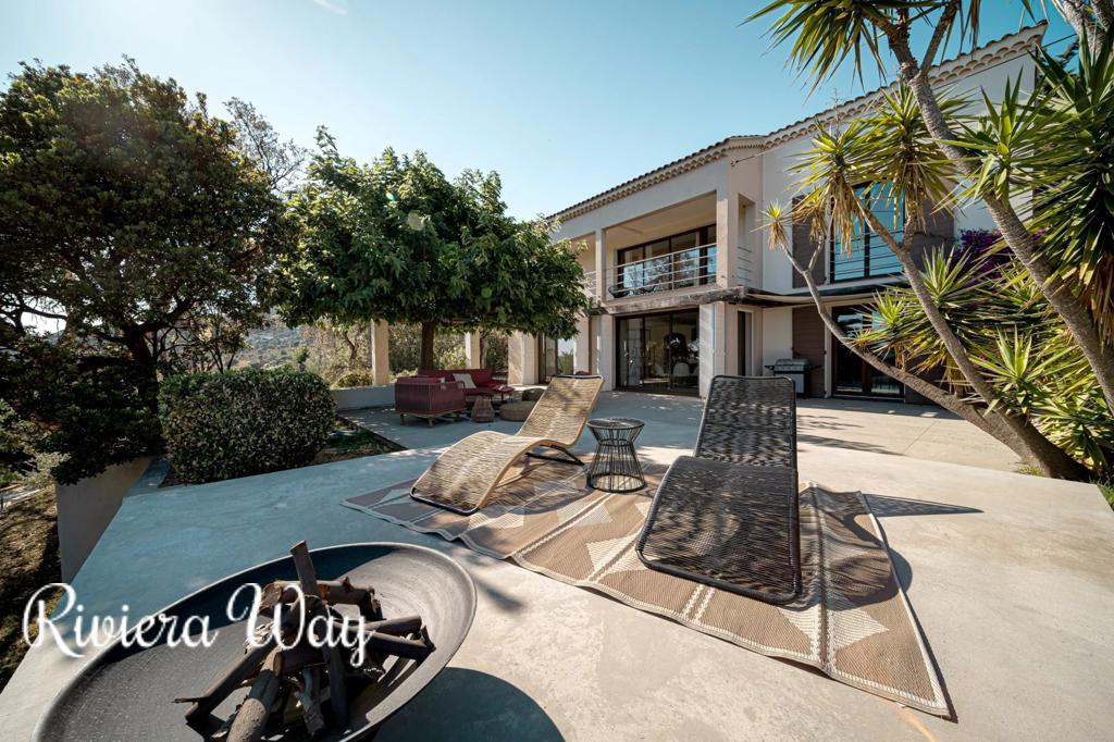 7 room villa in Bormes-les-Mimosas, photo #10, listing #94180548