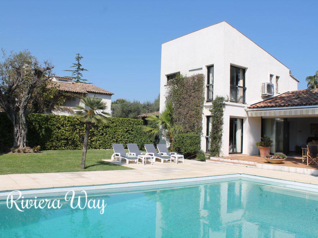 6 room villa in Cap d'Antibes, photo #2, listing #87461052
