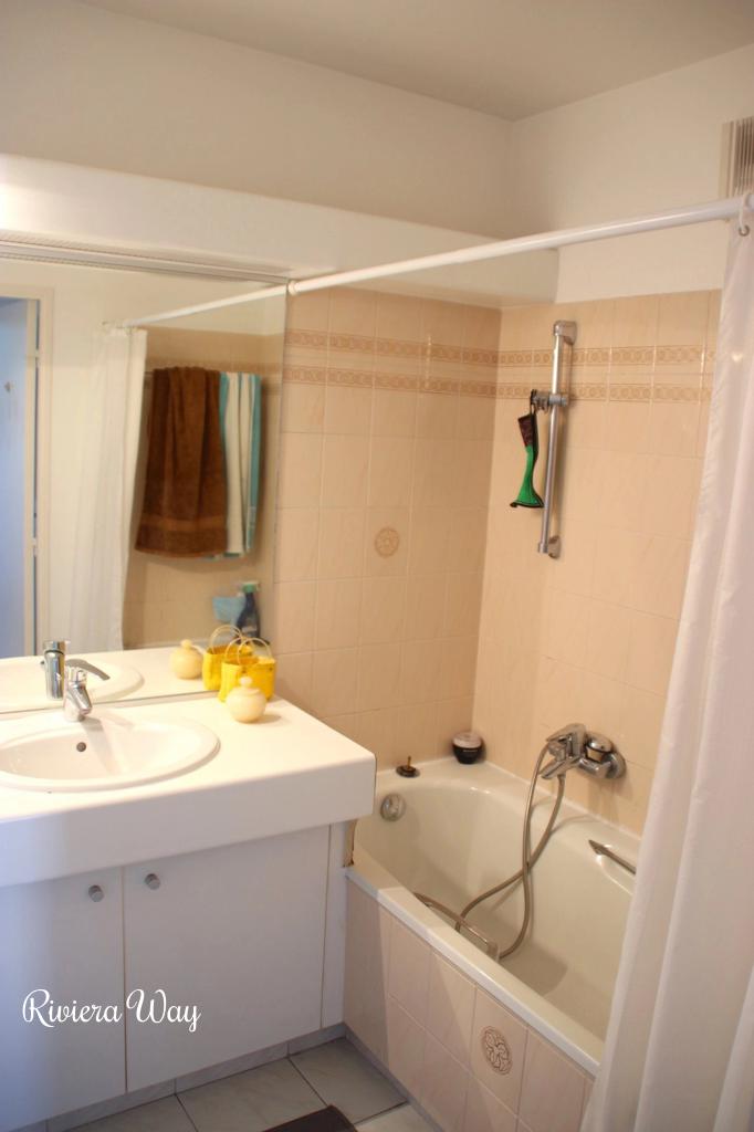 2 room apartment in Juan-les-Pins, photo #3, listing #83426952
