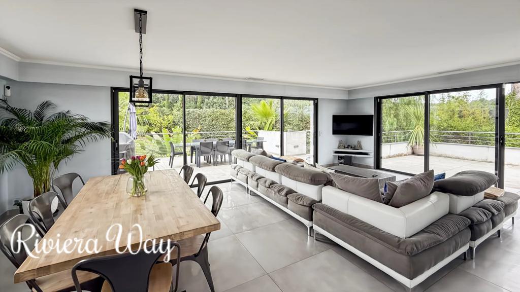 6 room villa in Mougins, photo #5, listing #105524706