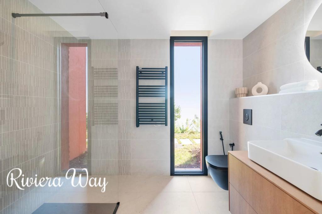 4 room apartment in Theoule-sur-Mer, photo #9, listing #106503474