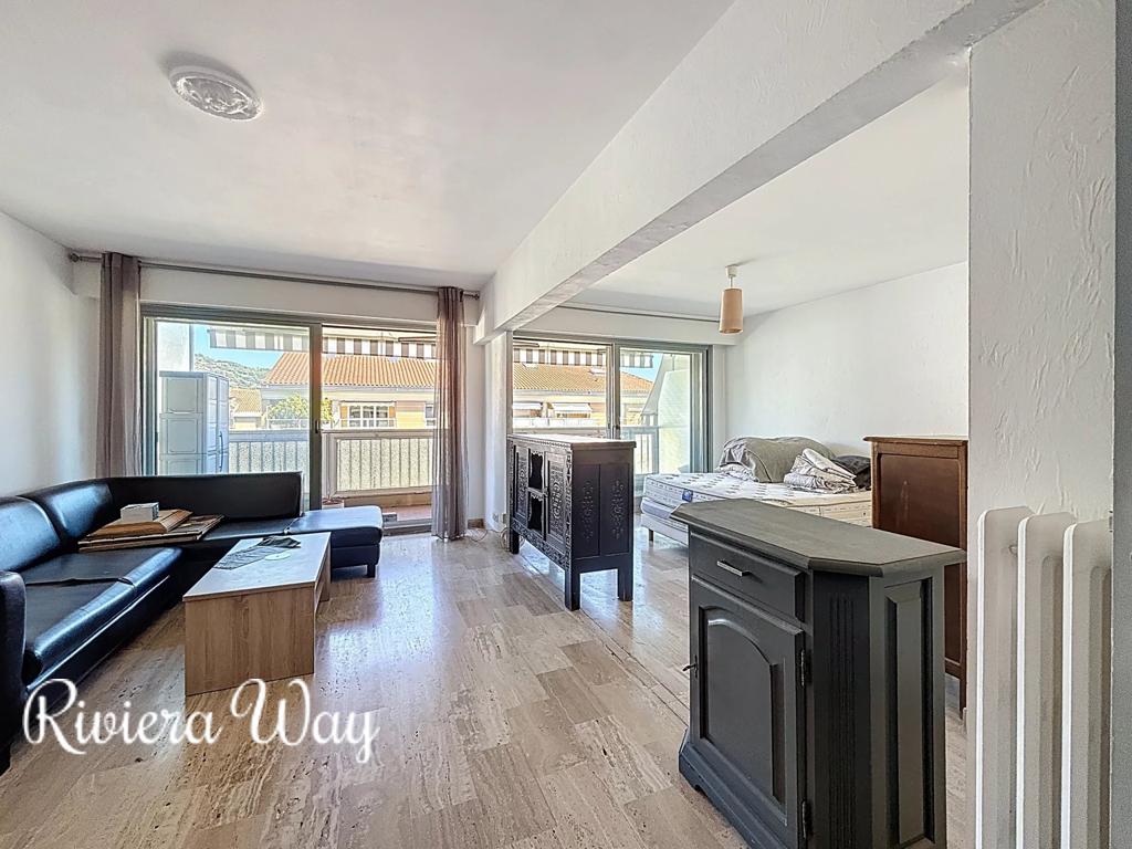 3 room apartment in Cannes, photo #4, listing #104150088