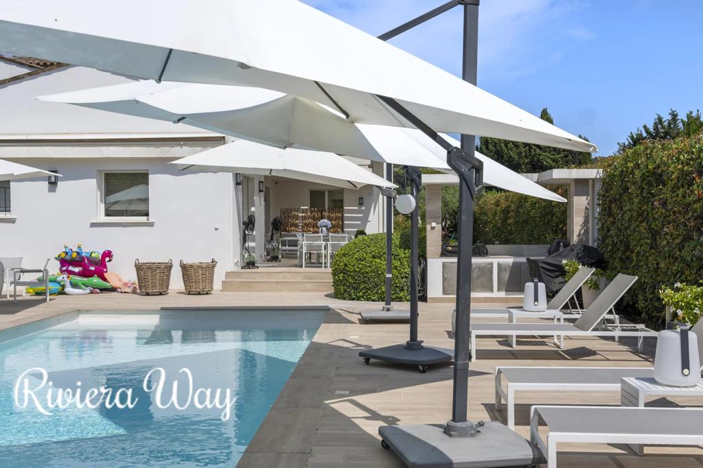 Villa in Mougins, photo #5, listing #103465992