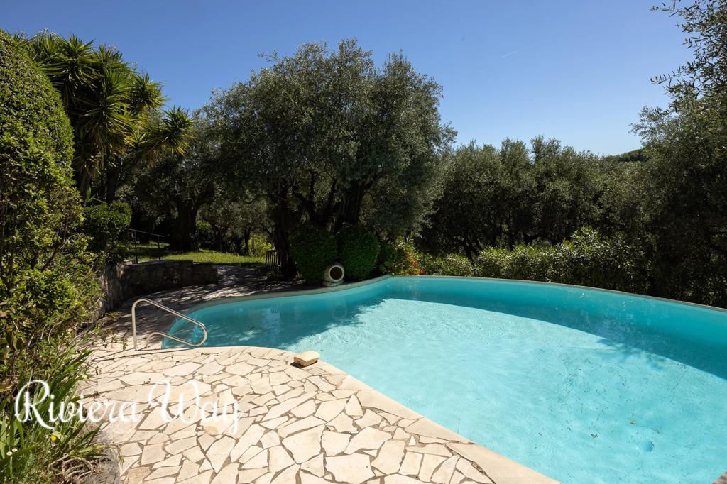 7 room villa in Grasse, photo #7, listing #99509508