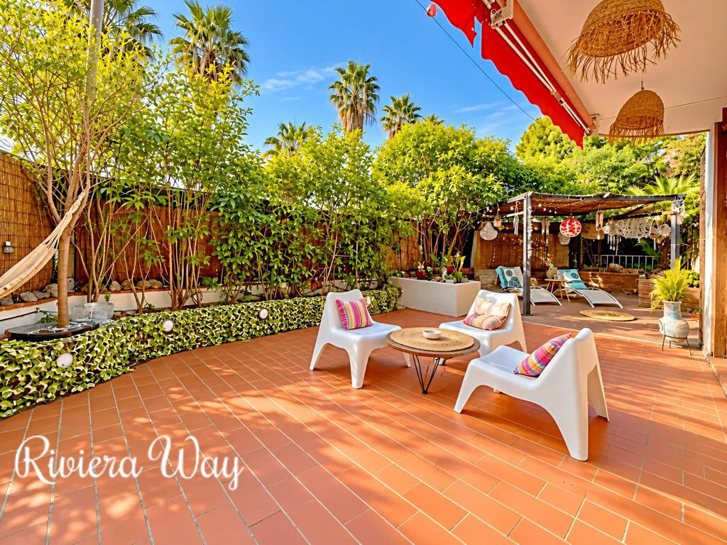 5 room apartment in Californie - Pezou, photo #1, listing #106789158