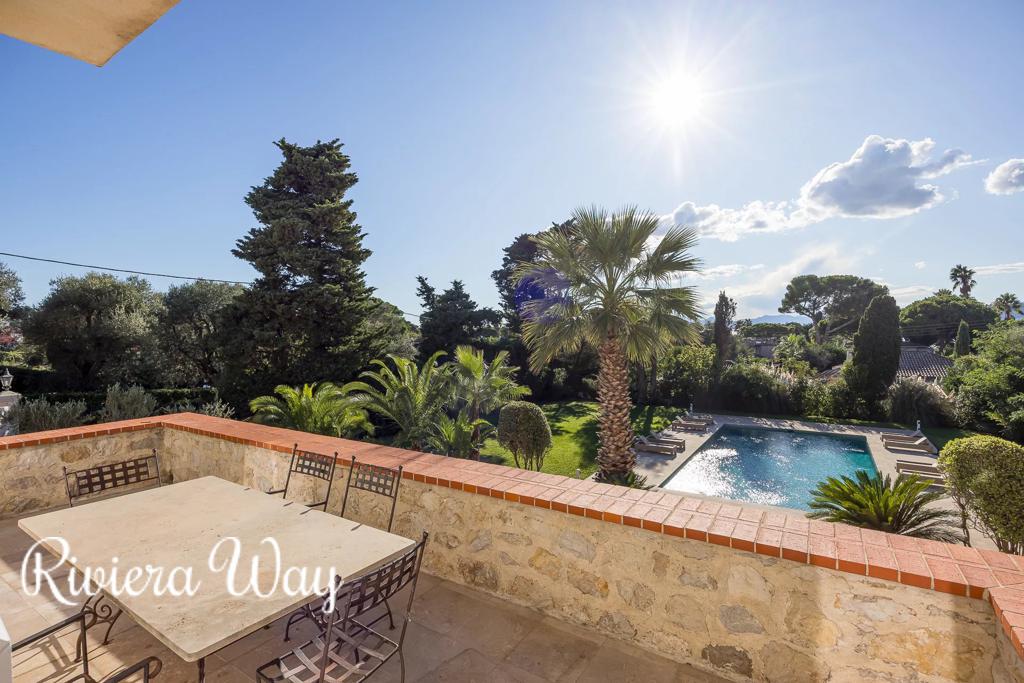 7 room villa in Cap d'Antibes, photo #8, listing #104224008