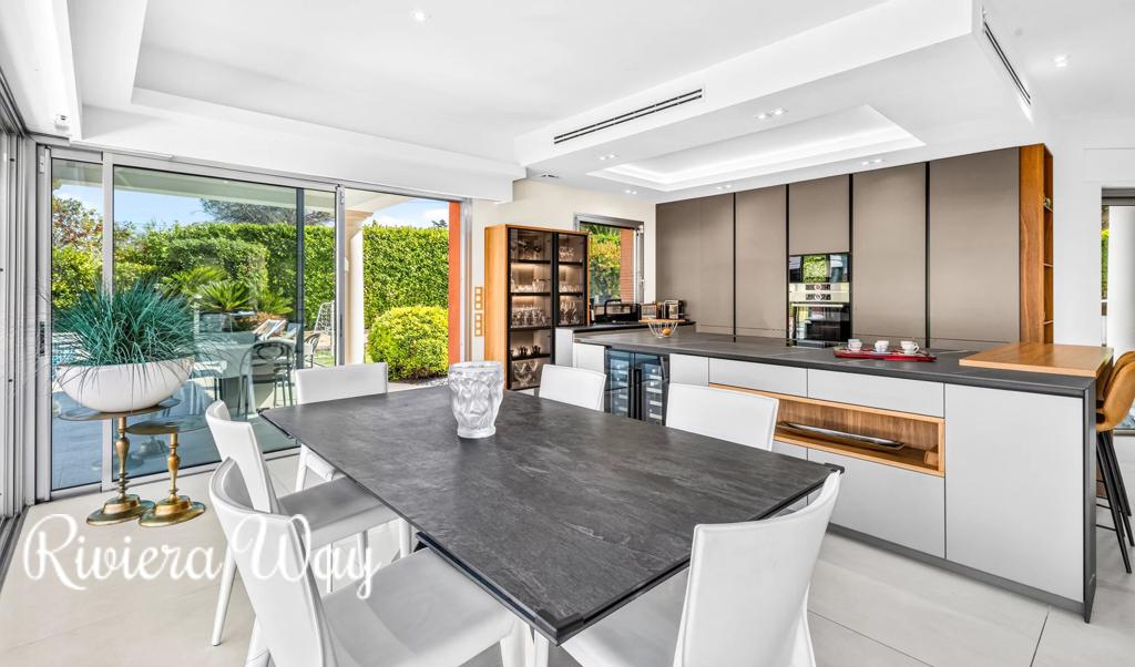 5 room villa in Mougins, photo #5, listing #107100168
