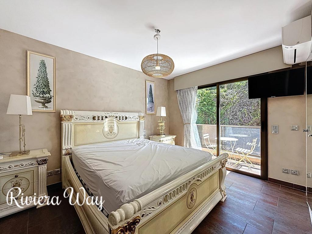 4 room apartment in Le Cannet, photo #3, listing #104106786