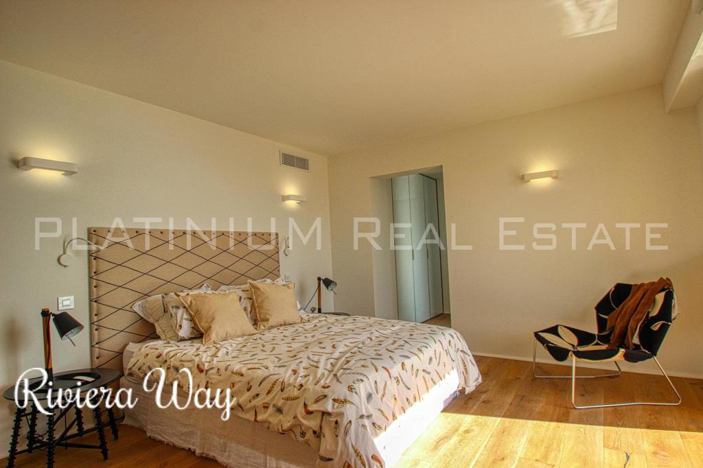 7 room villa in Roquebrune-sur-Argens, photo #3, listing #80308200