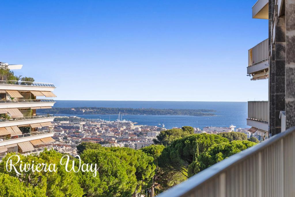 4 room apartment in Le Cannet, photo #7, listing #104301288