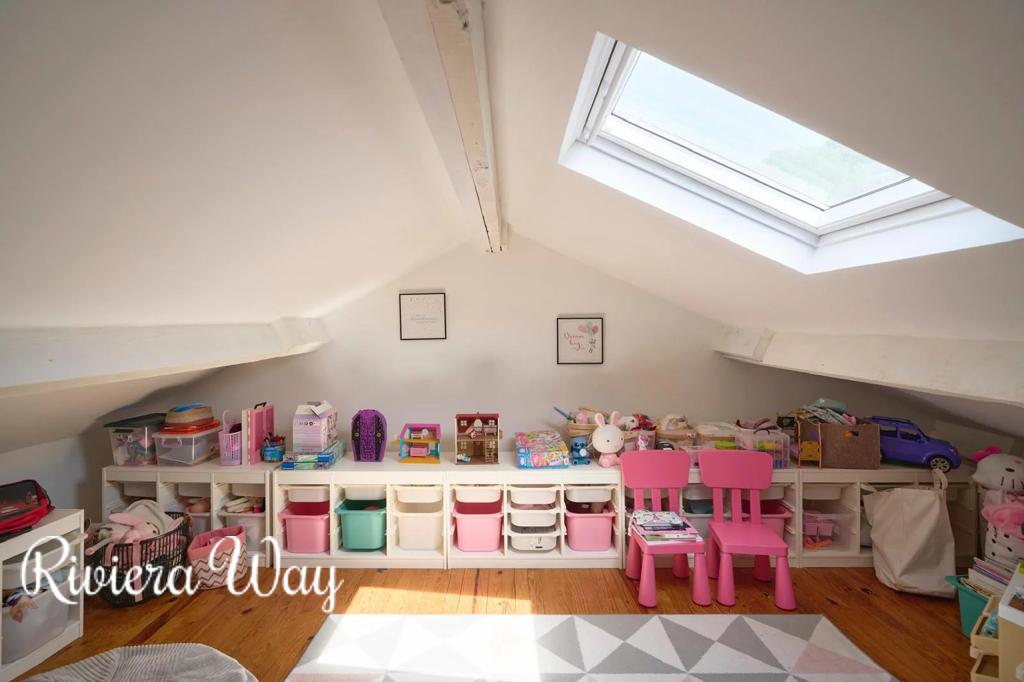 7 room villa in Le Cannet, photo #10, listing #103257000