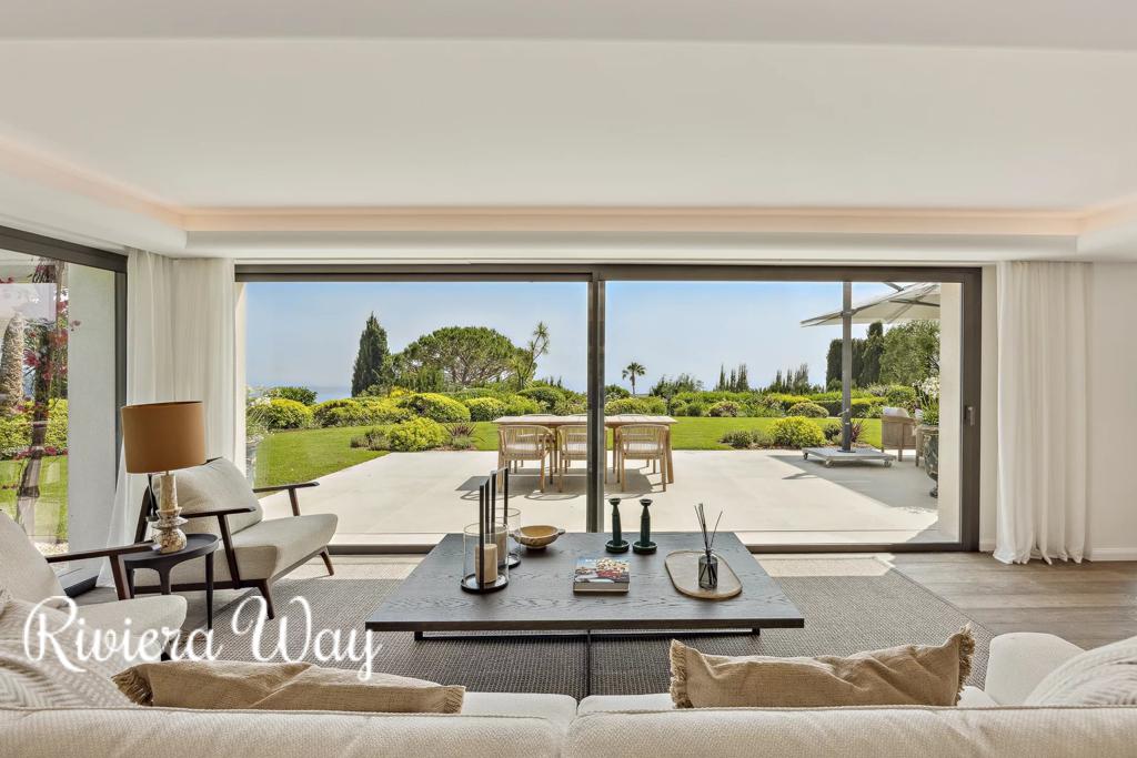 10 room villa in Cannes, photo #5, listing #107235660