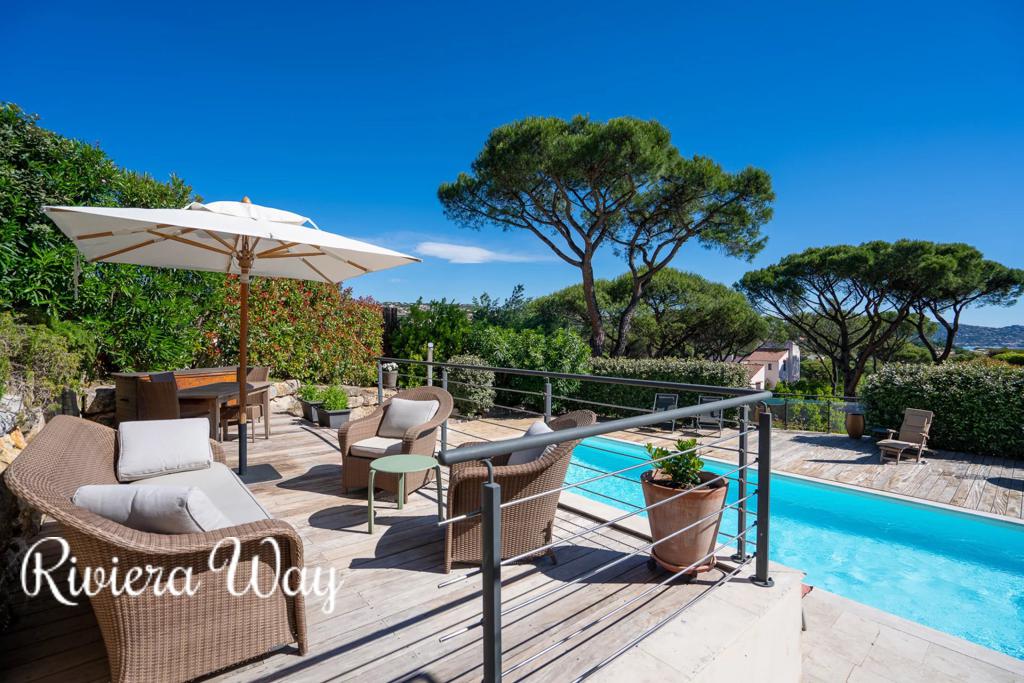 5 room villa in Sainte-Maxime, photo #4, listing #106329006