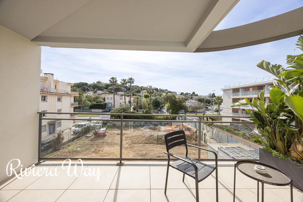 4 room new home in Antibes, photo #8, listing #106015812