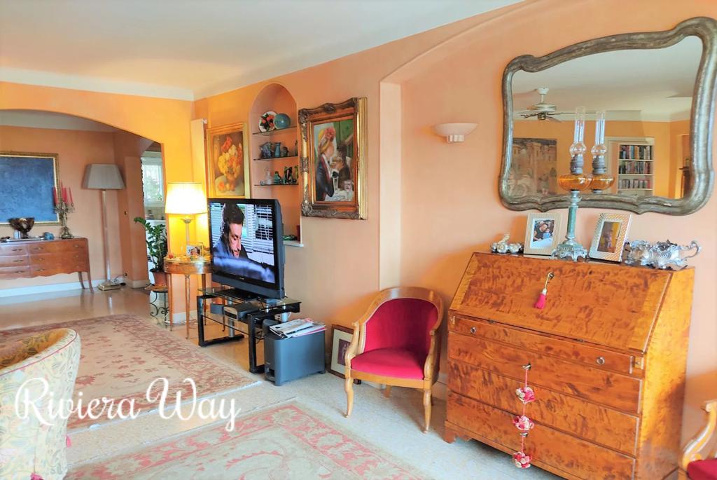 2 room apartment in Villefranche-sur-Mer, photo #1, listing #93499182