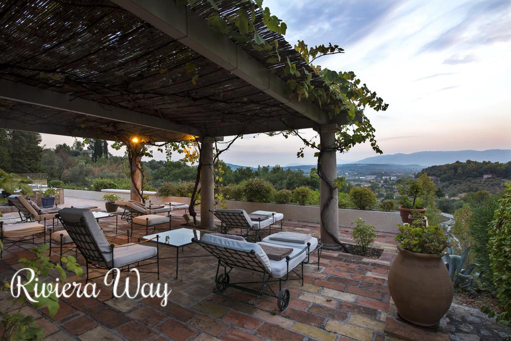 12 room villa in Grasse, photo #7, listing #82926816