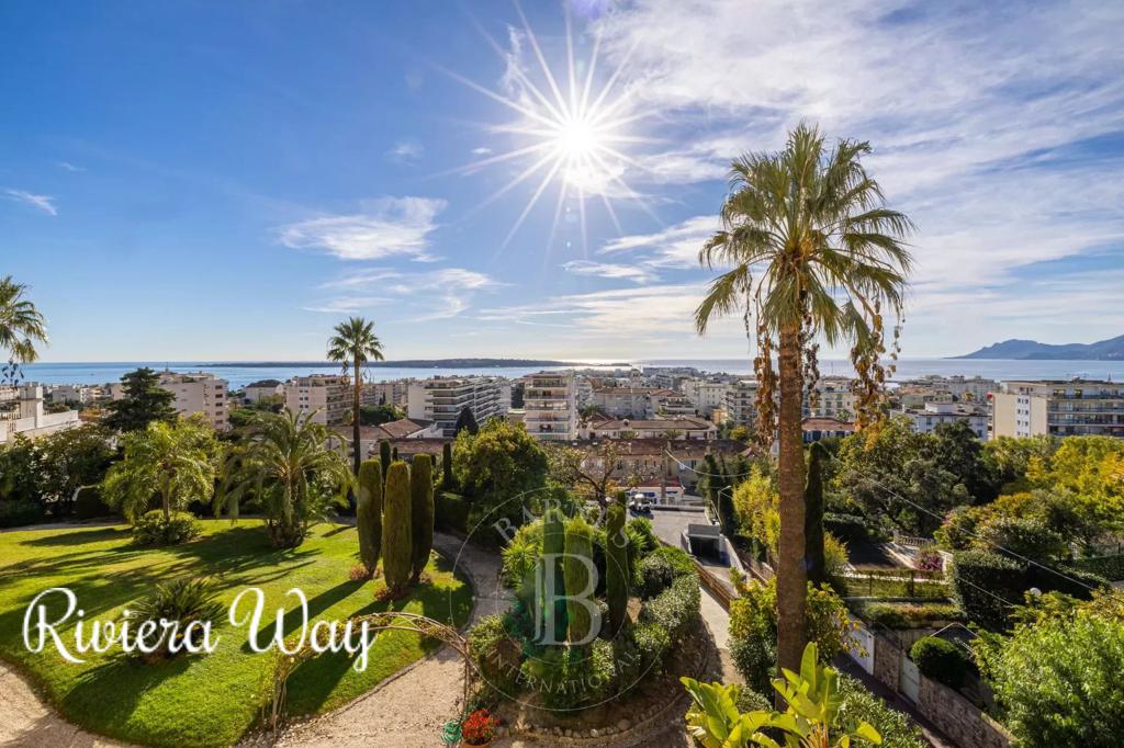 6 room apartment in Cannes, photo #7, listing #99717744