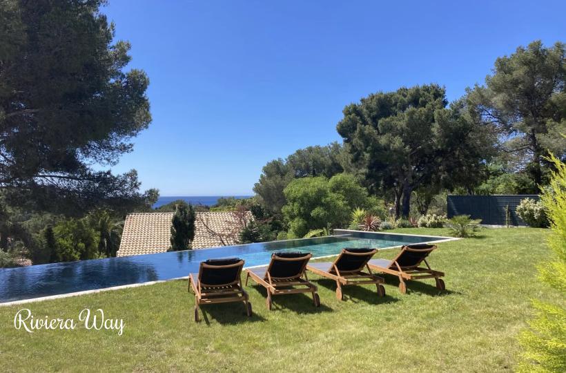 Villa in La Croix-Valmer, 350 m², photo #3, listing #104697432