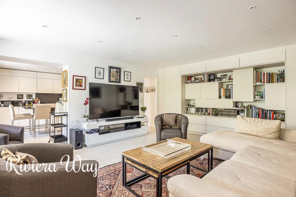 4 room apartment in Antibes, photo #8, listing #104082510