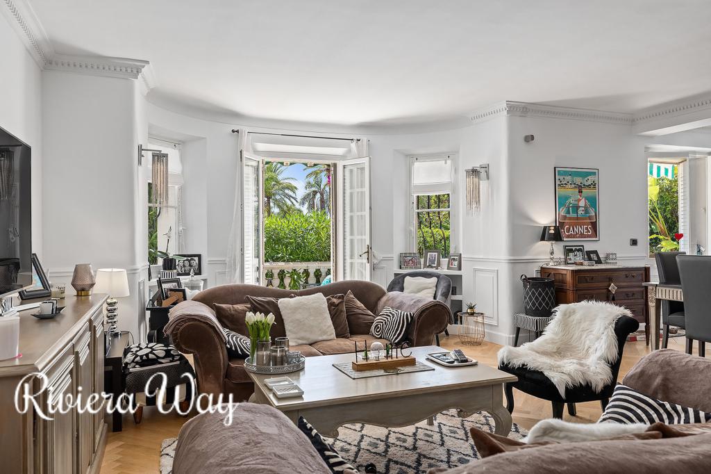 3 room apartment in Boulevard de la Croisette, photo #3, listing #79066134