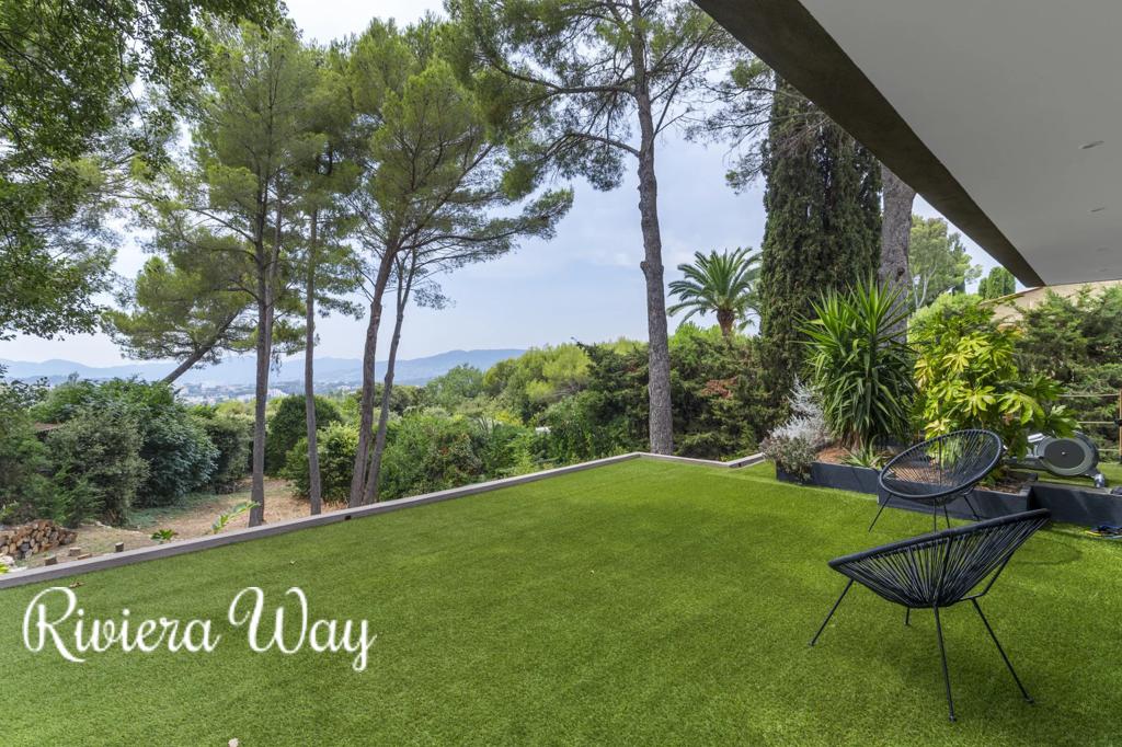 3 room villa in Mougins, photo #1, listing #104038746