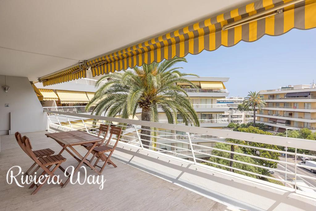 4 room apartment in Cap d'Antibes, photo #1, listing #103387032