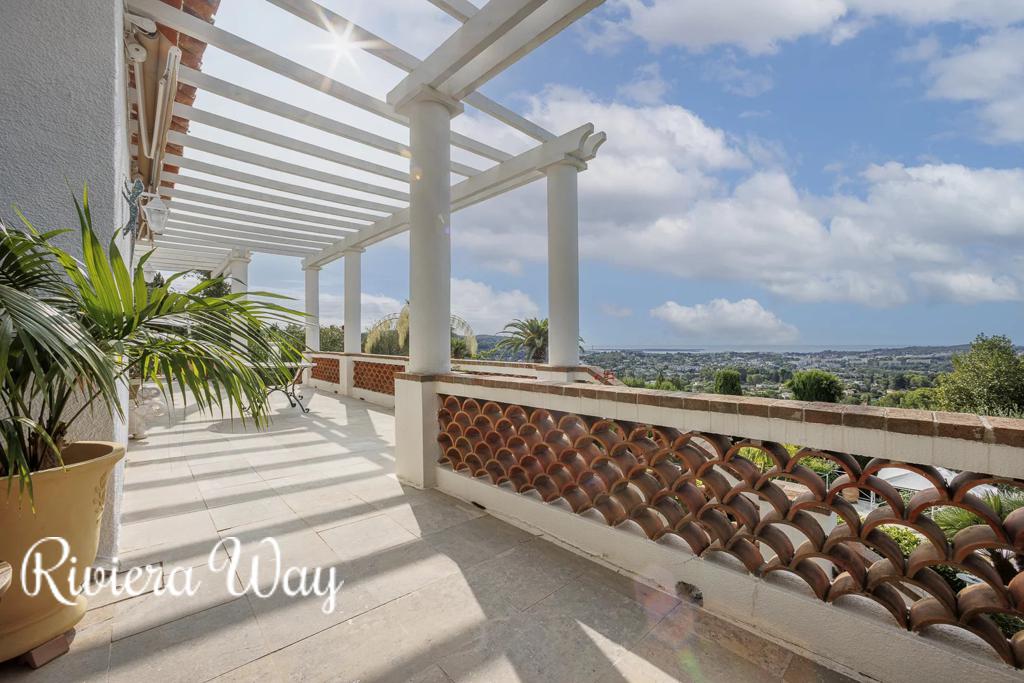 8 room villa in Mougins, photo #6, listing #96583074