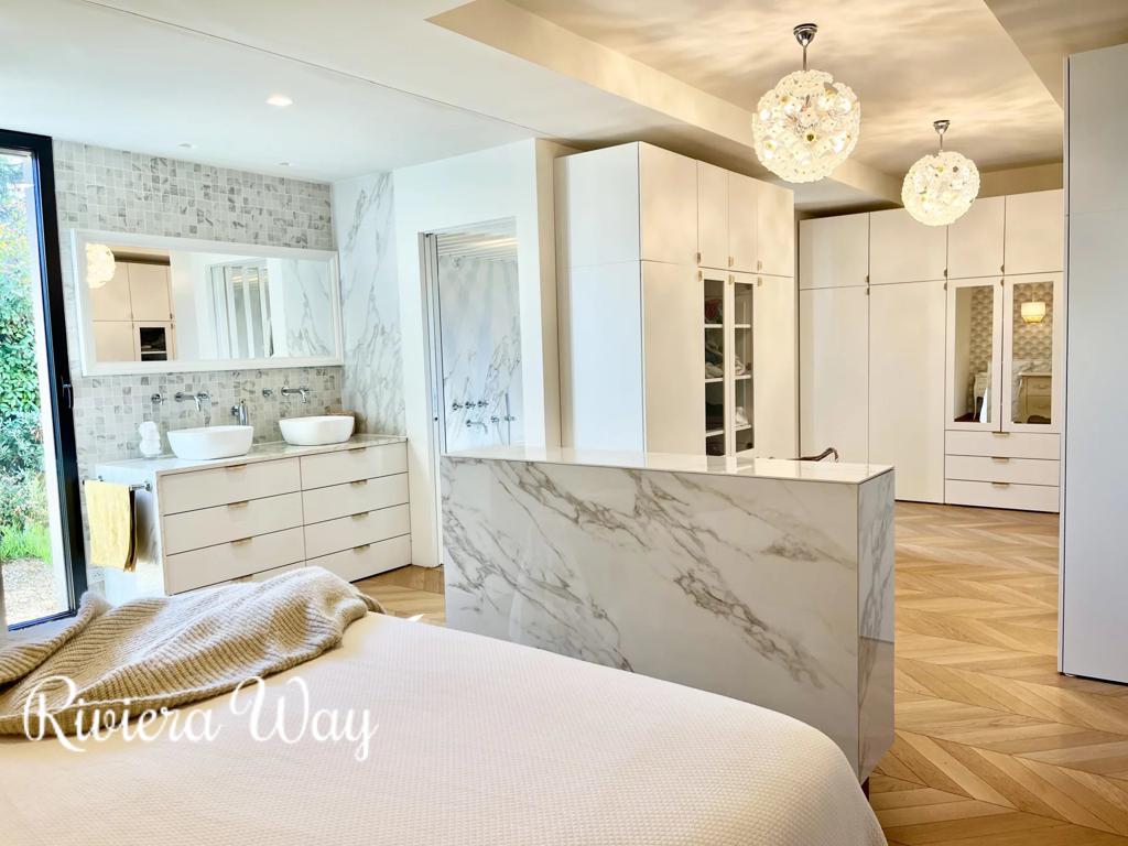 5 room villa in Biot, photo #8, listing #103248600