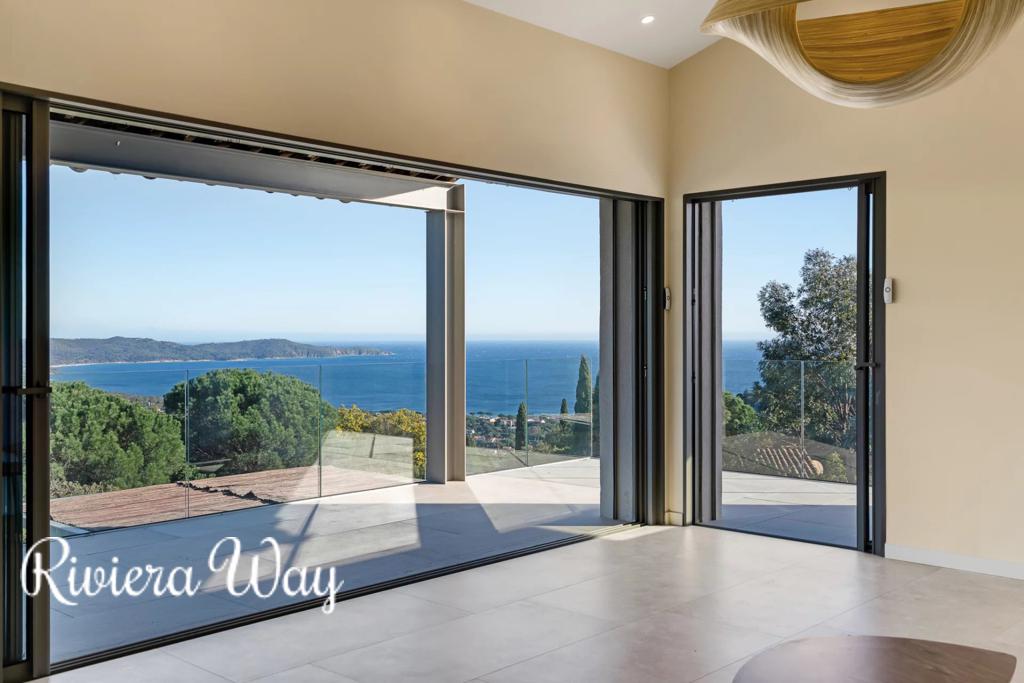 9 room villa in Cavalaire-sur-Mer, photo #8, listing #104652450