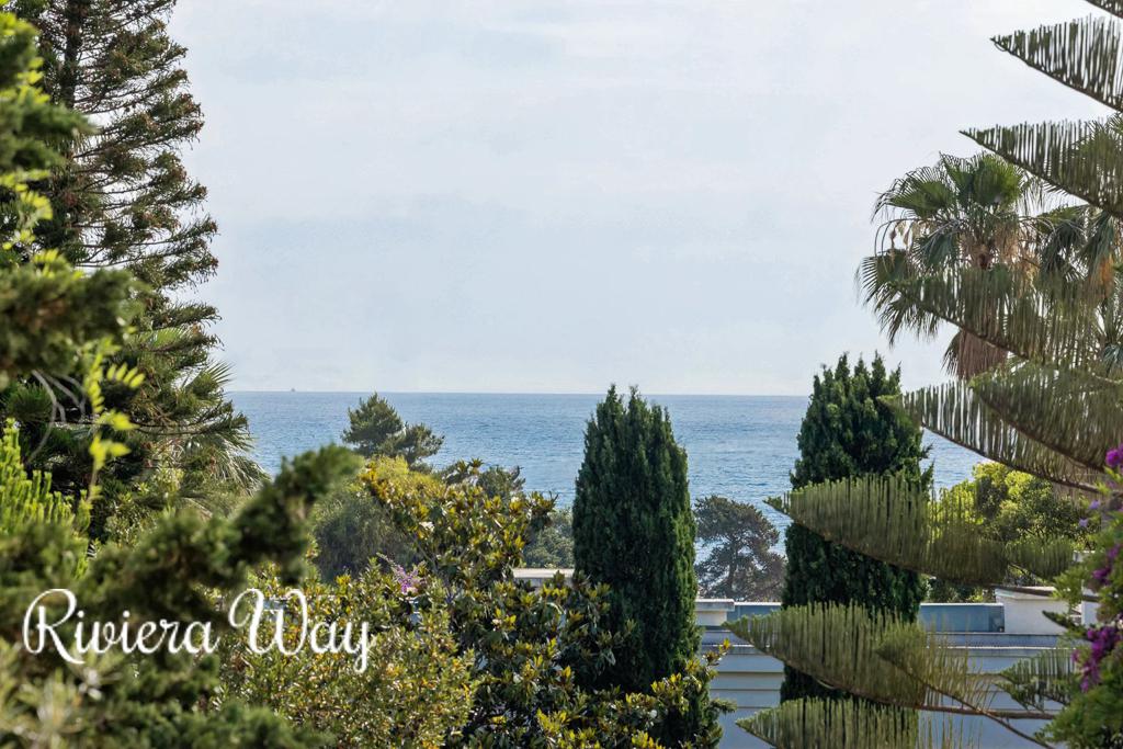 3 room apartment in Antibes, photo #3, listing #106488648