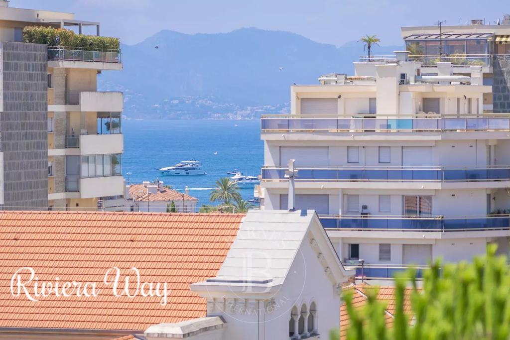 4 room apartment in Cannes, photo #2, listing #100314564